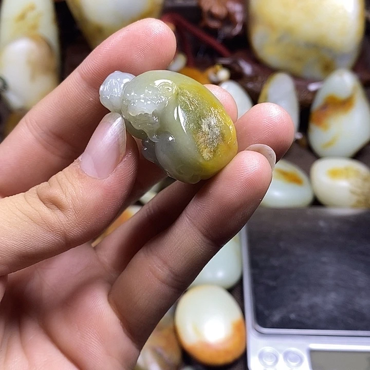 和田玉未镶嵌挂件