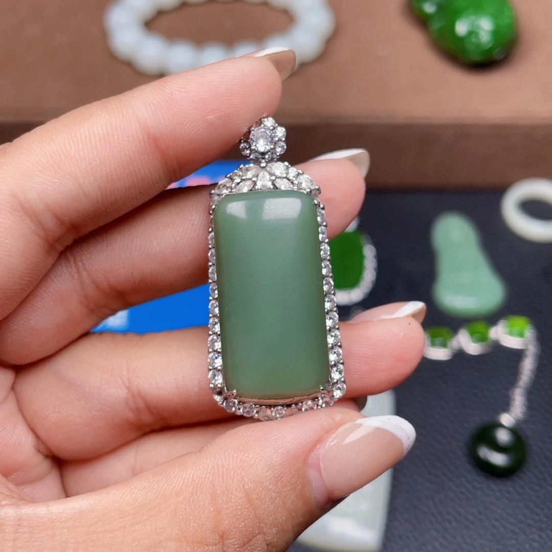 颈饰银S925镶嵌和田玉