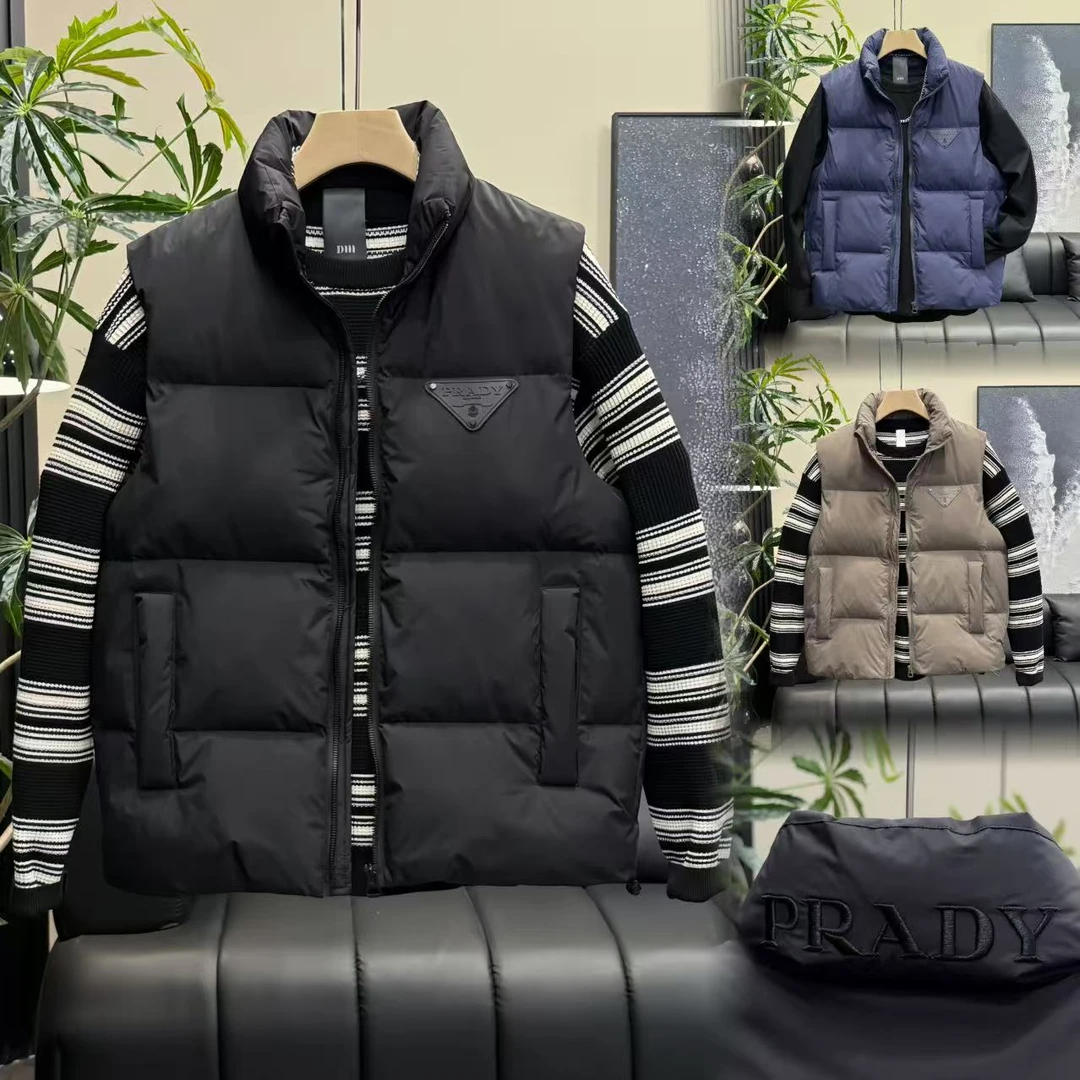 秋冬款时尚百搭立领皮标刺绣字母百搭厚款羽男士马甲外搭 7719