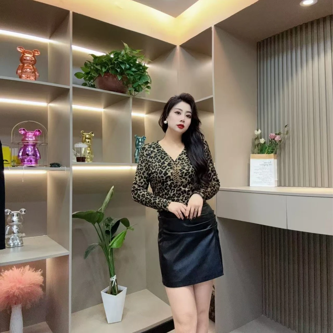 春季洋气小衫-酷 3265时尚气质亮闪女人味百搭款胖MM大码女装新款