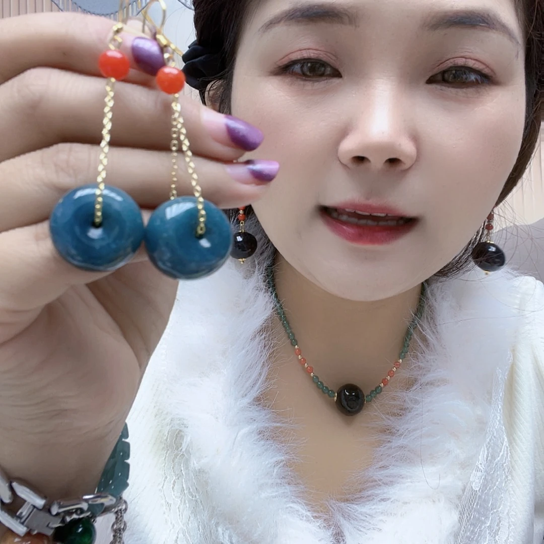 翡翠未镶嵌颈饰耳环