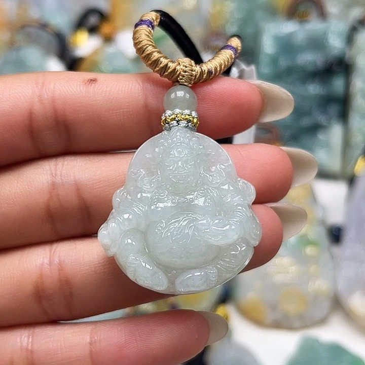 翡翠未镶嵌颈饰黄财神