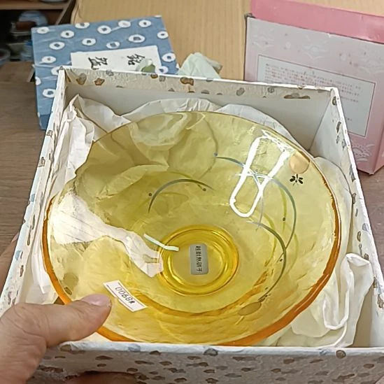 皮***姐瓷片感谢支持，中古品谨慎拍感谢