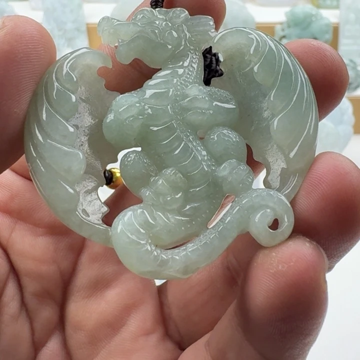 氷***殇翡翠未镶嵌颈饰天然缅甸A货翡翠