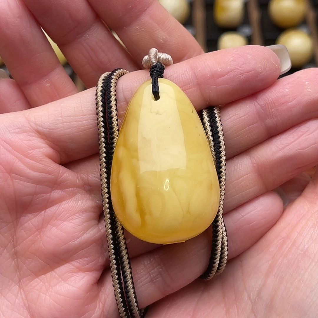 琥珀未镶嵌裸石蜜蜡微瑕水滴鸽