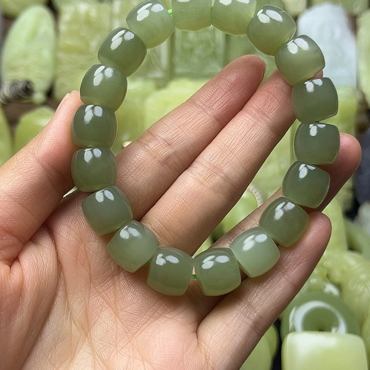 和田玉未镶嵌手串