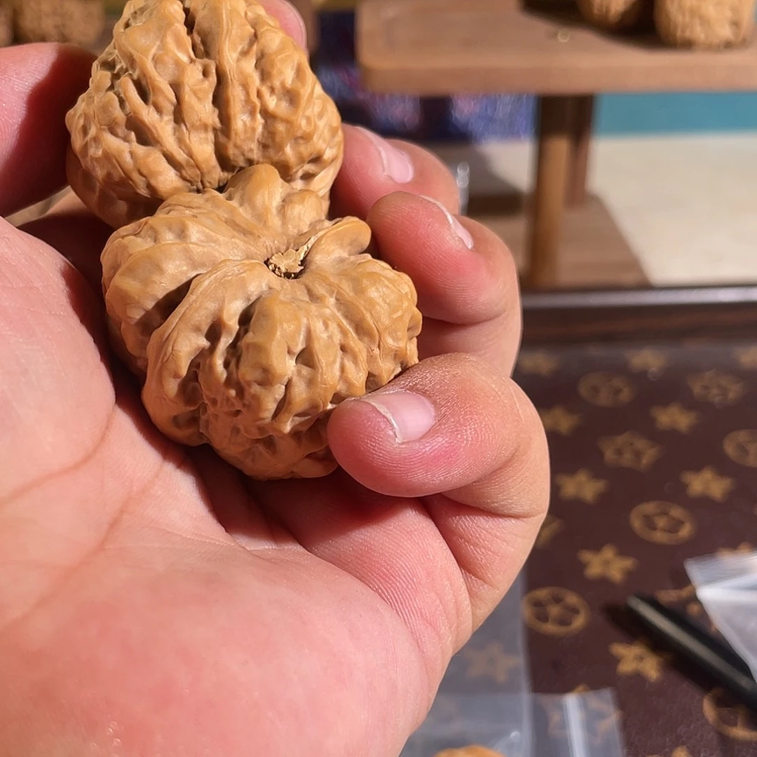 琳***️文玩核桃把件1103