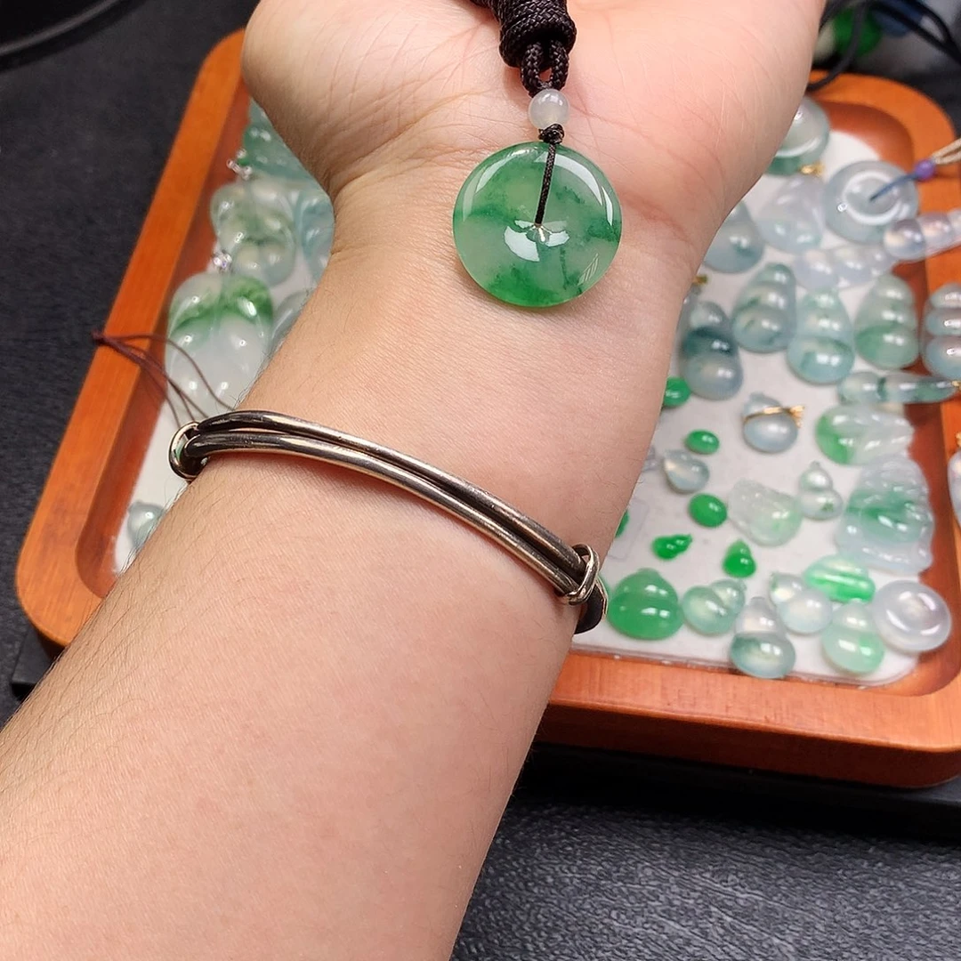 吊坠(不含链)未镶嵌翡翠平安扣