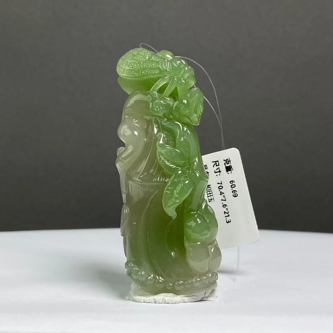QW3033 和田玉金蝉鸣翠