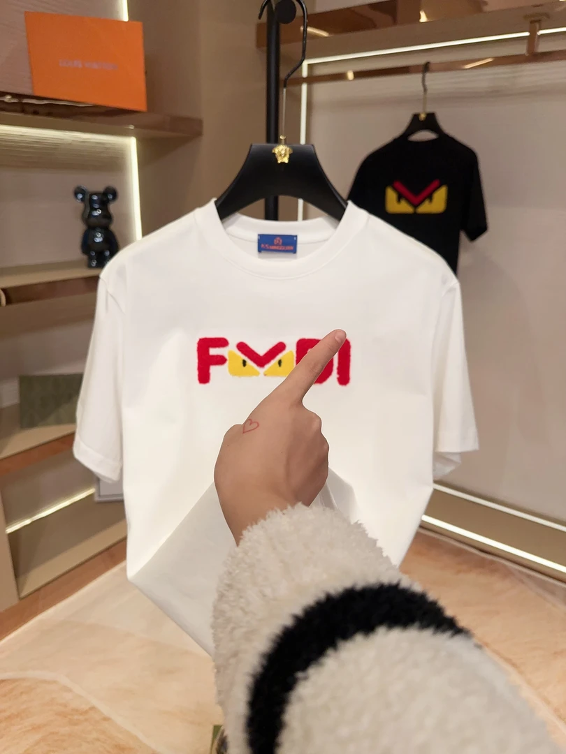 j-z高端奢品欧洲站2025春款高奢潮流新款男女同款短袖810