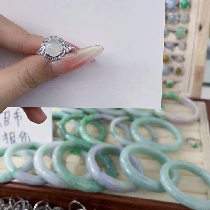 翡翠未镶嵌颈饰天然翡翠Ａ货