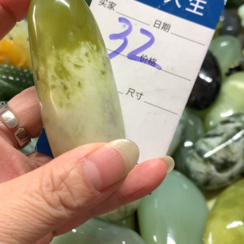 蛇纹石玉未镶嵌手把件