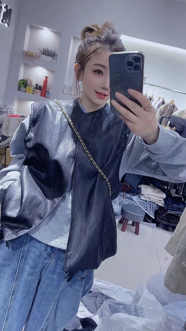 无袖抽绳休闲马甲