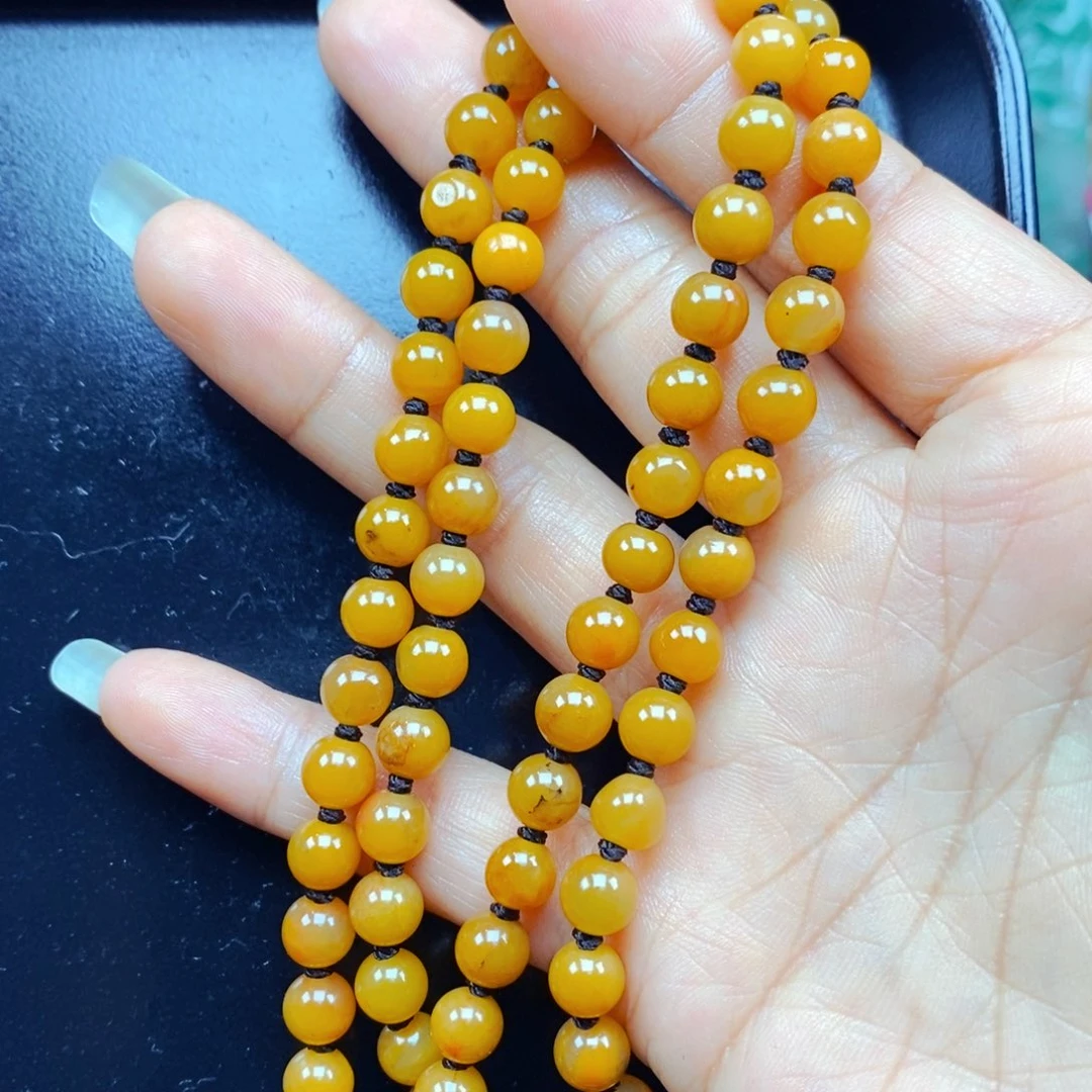 石英质玉（黄龙玉）未镶嵌颈饰