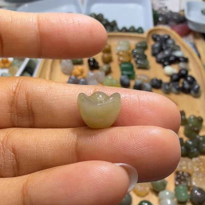 没***咯和田玉未镶嵌珠宝半成品