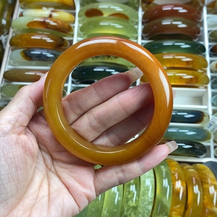 蛇纹石玉未镶嵌手镯60