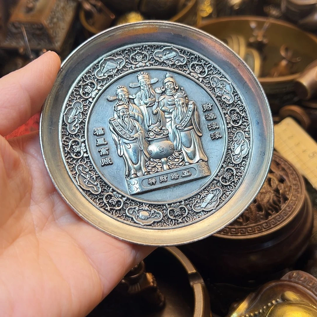 精美铜器工艺品等