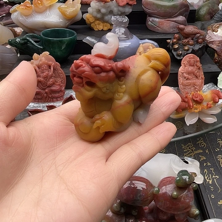 石英质玉未镶嵌摆件