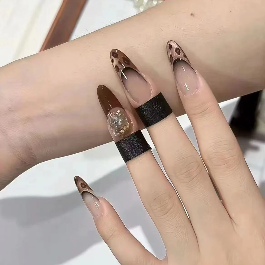 法式渐变豹纹秋冬显白纯手工穿戴甲小红书同款热卖爆款光疗美甲贴