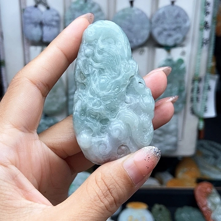 翡翠未镶嵌颈饰翡翠
