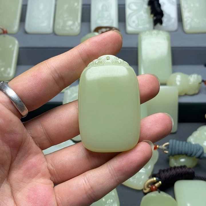 鵬**龘天然青海时尚无事牌