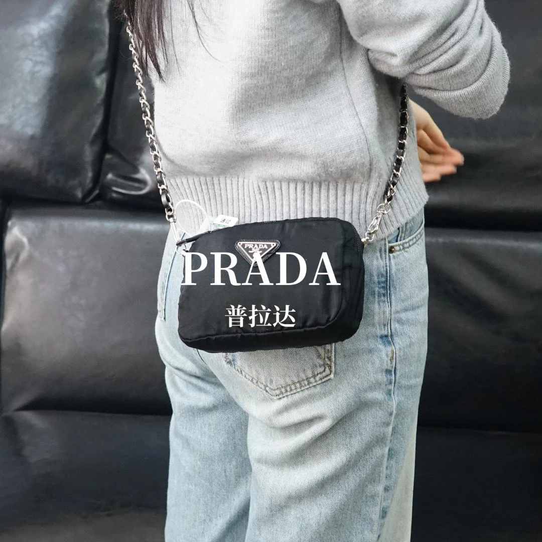 95新 Prada/普拉达 黑色斜挎包/FYJJ01419362/9362