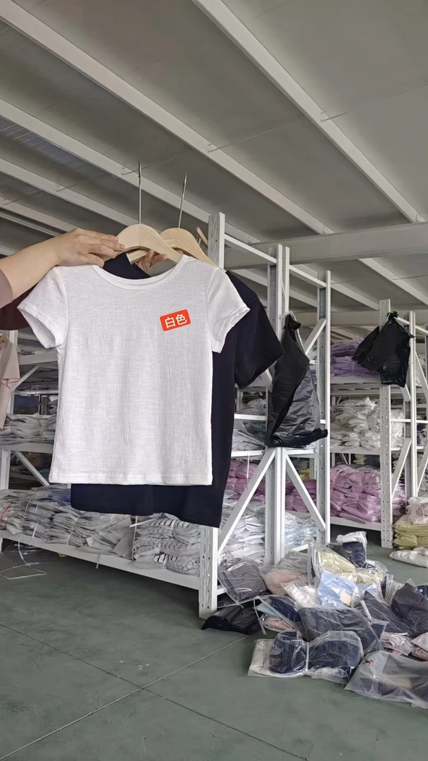 程程甄选-「品质穿搭」 AO设计感定制皱皱棉百搭舒适T恤8226