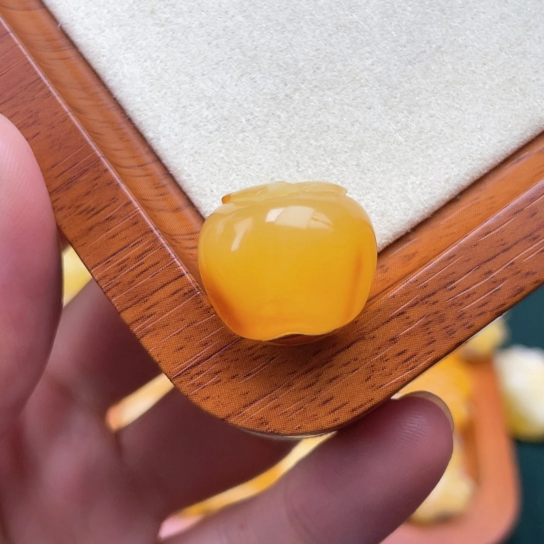 琥珀裸石未镶嵌蜜蜡