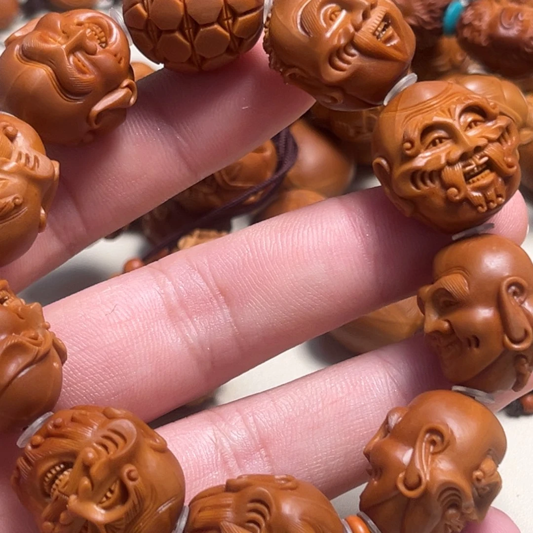 橄榄核吊坠物**…十八罗汉