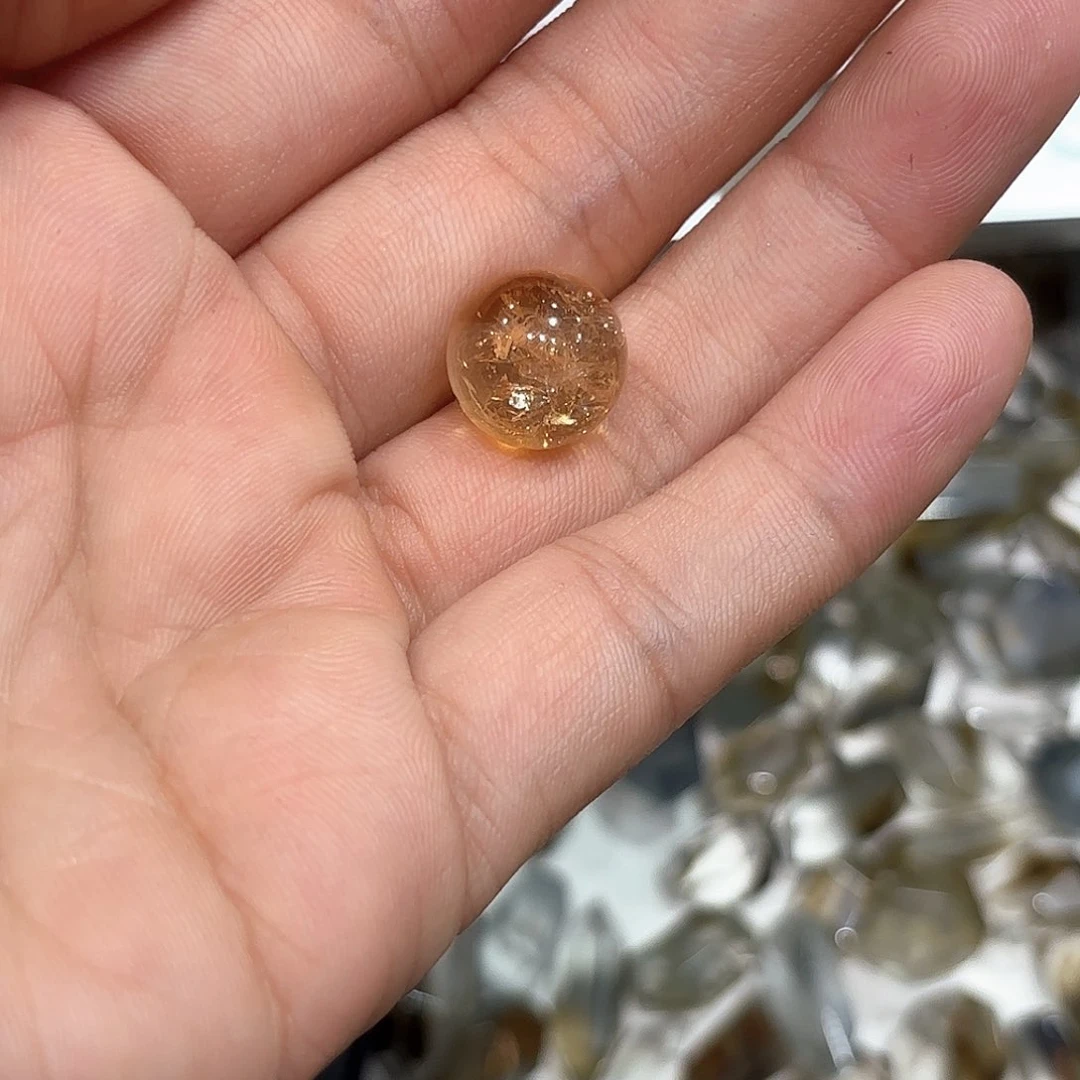 水晶手链未镶嵌居****师打孔不退不换