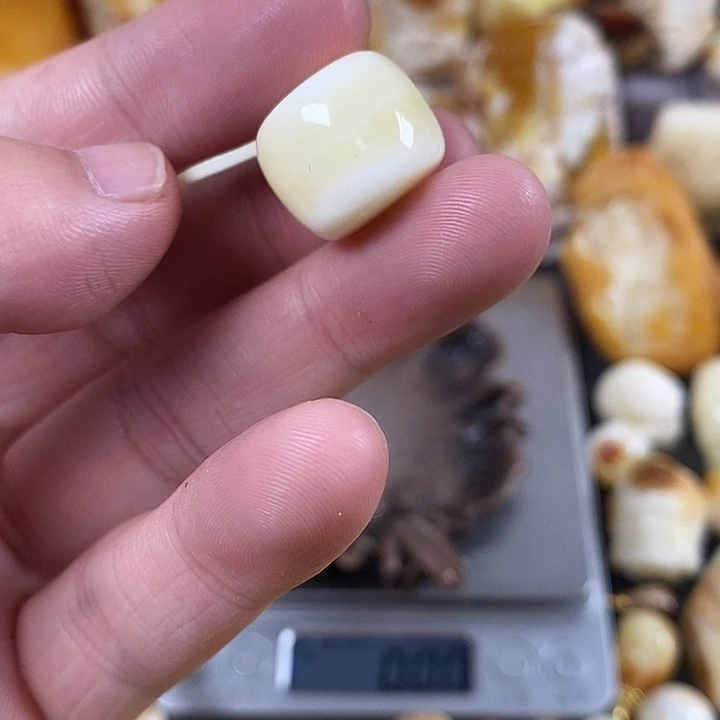 未镶嵌琥珀裸石我