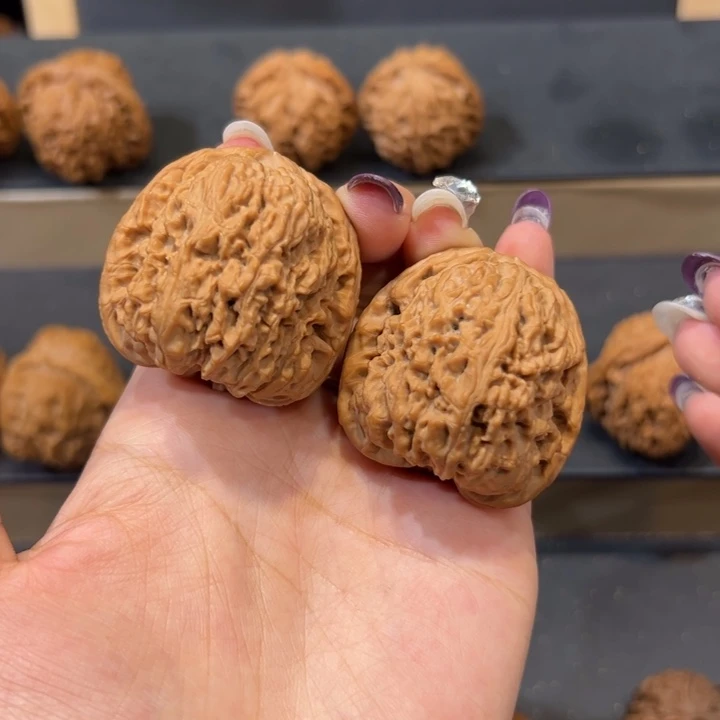 把件文玩核桃40全品文玩核桃南疆石