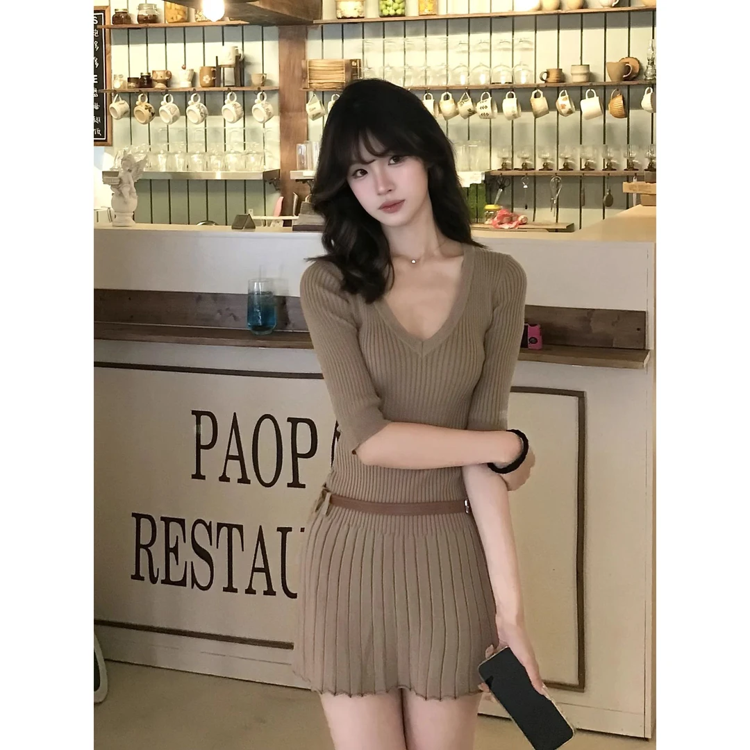 现货学院风V领中袖腰带针织裙女夏季辣妹修身显瘦百褶针织短裙女