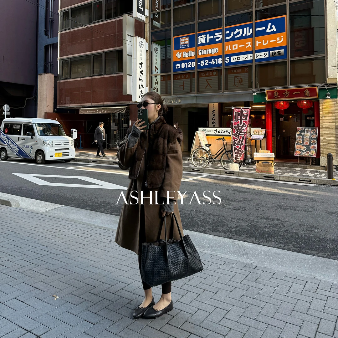 【ASHLEYASS】皮包边圆领口拼接大衣小暖炉双色宽松质感LSS241837S