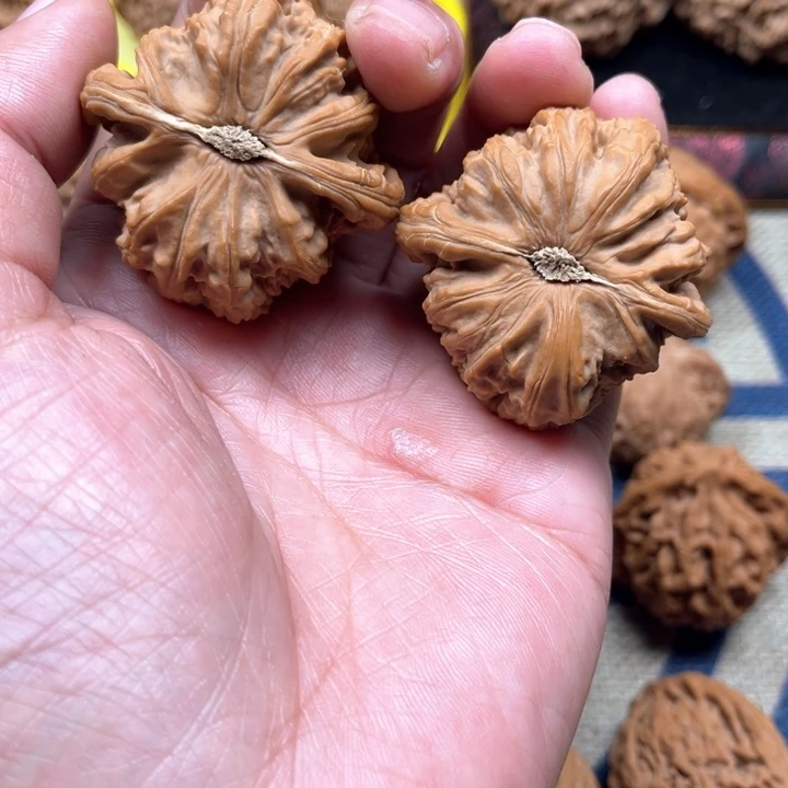 文玩核桃吊坠?****?白狮子