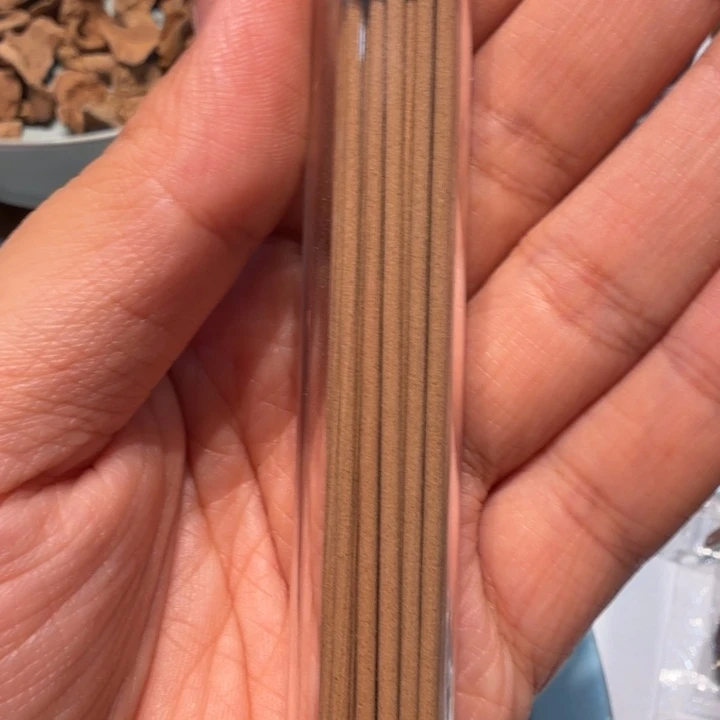 鹤*一管线香奇楠种粉+绿奇