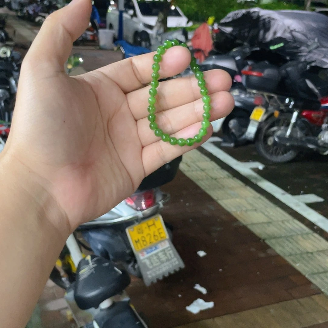 手链未镶嵌和田玉（碧玉）