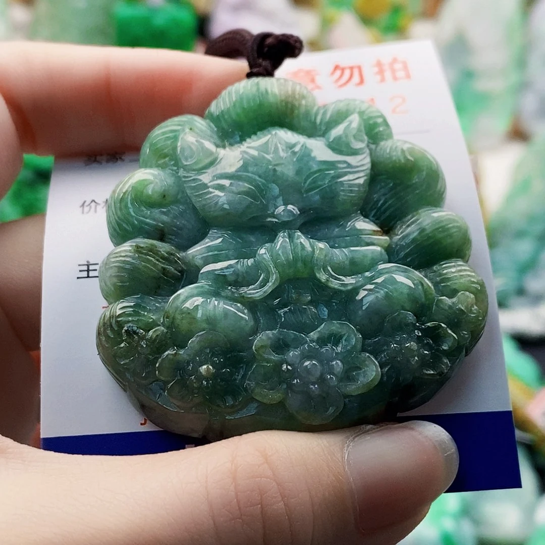 吊坠(不含链)未镶嵌翡翠