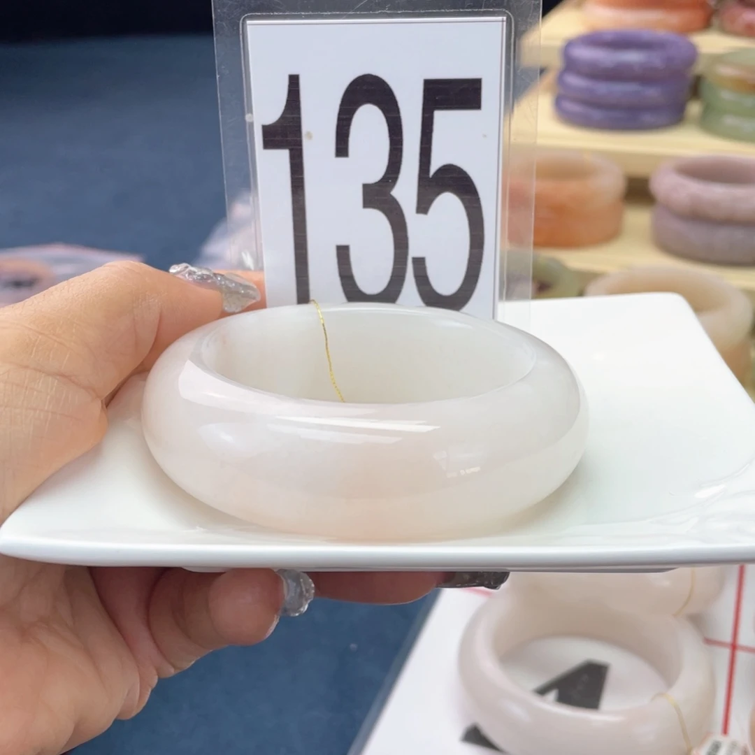 石英质玉未镶嵌手镯