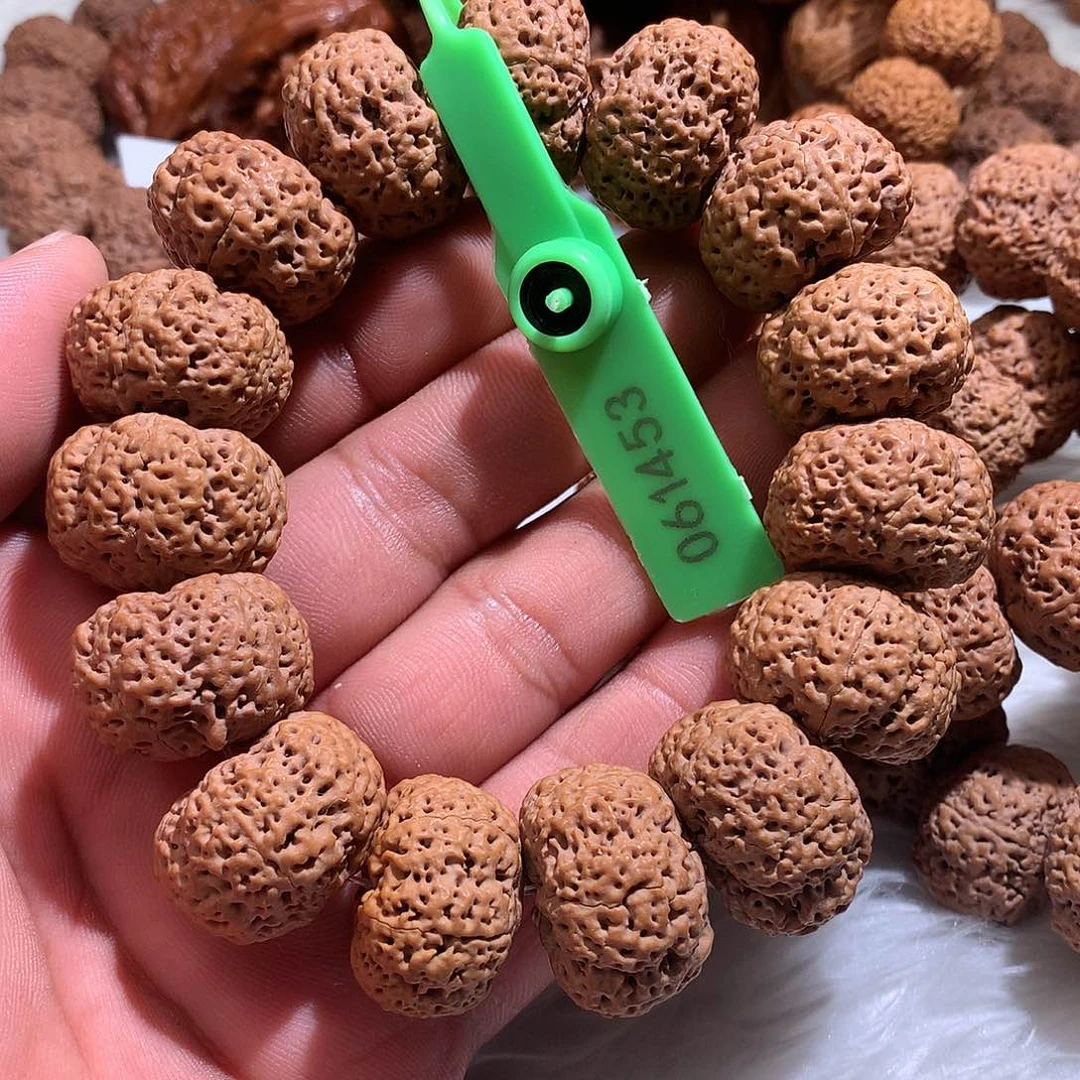 吊坠金刚菩提?**冯83999999999