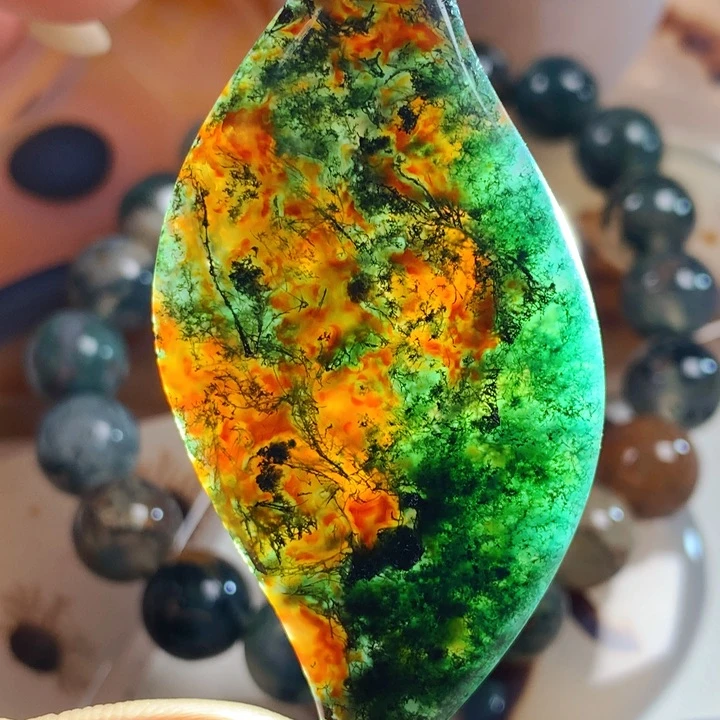 未镶嵌颈饰玛瑙/玉髓金**公