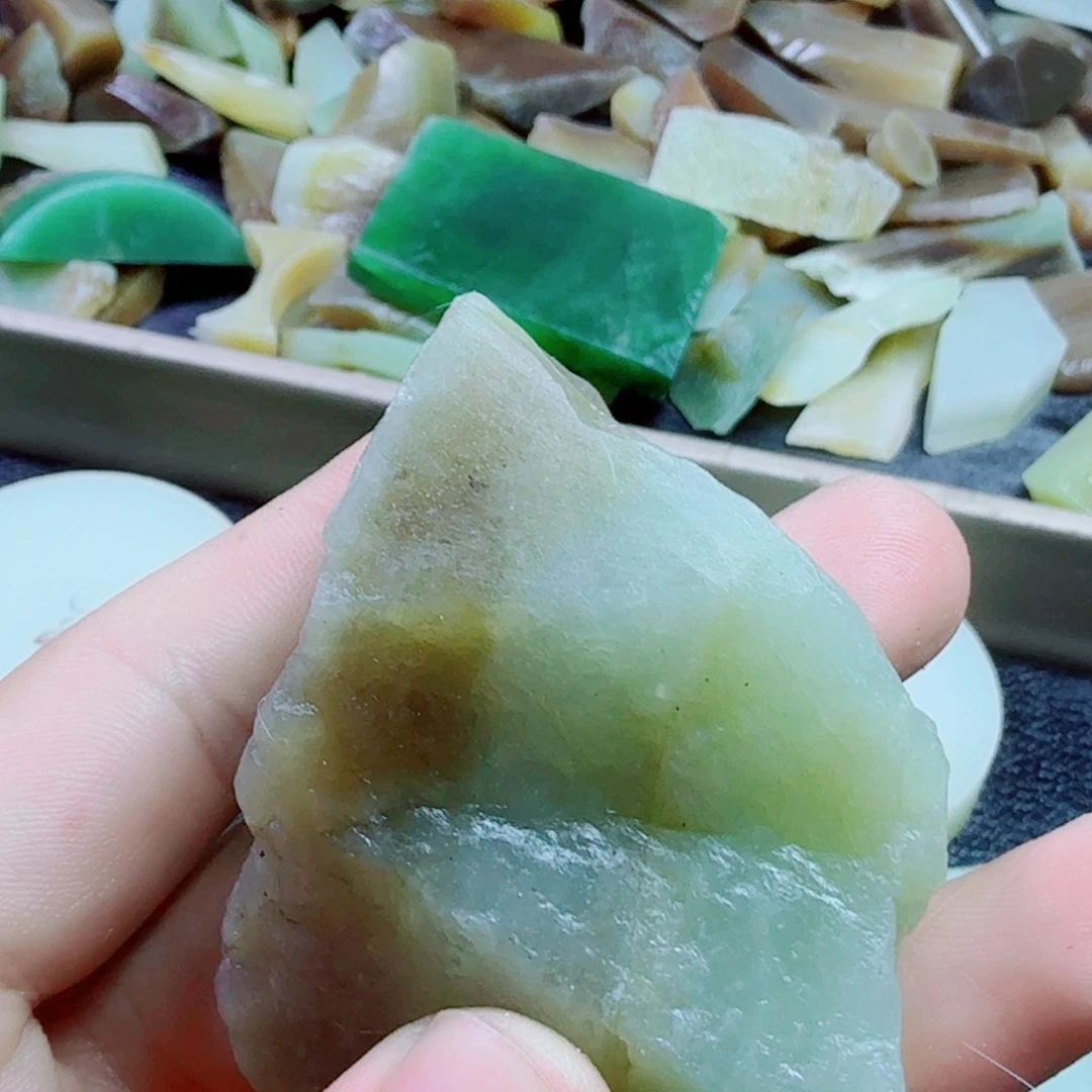 未镶嵌和田玉（糖玉）挂件
