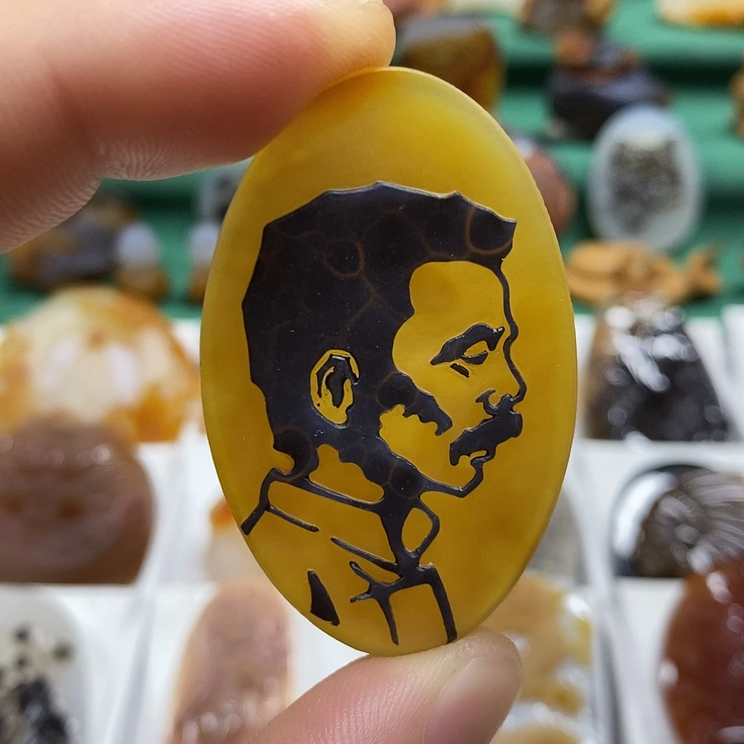 玛瑙/玉髓颈饰未镶嵌