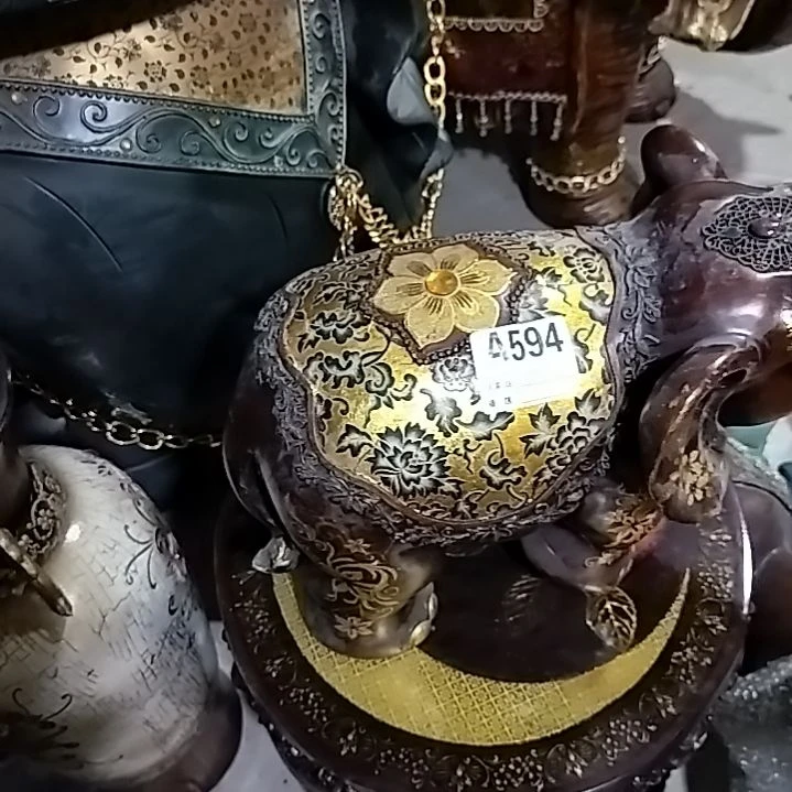 壶瑕摆。。。。。。。。。。。。。