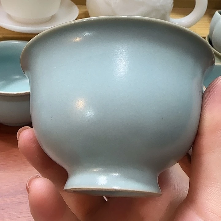 壶．**?陶瓷，陶瓷……陶瓷