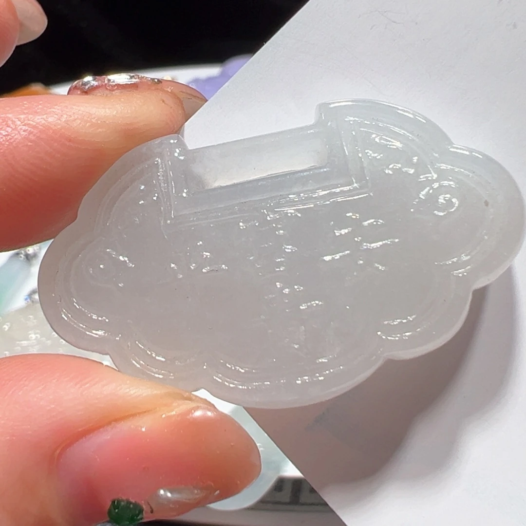 翡翠颈饰未镶嵌吊坠