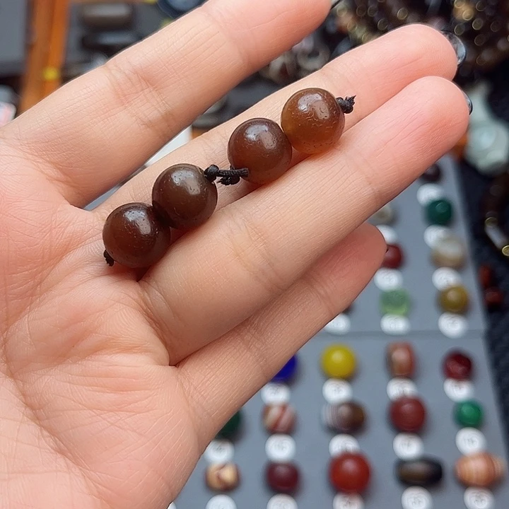 玛瑙/玉髓未镶嵌珠宝半成品阿*?