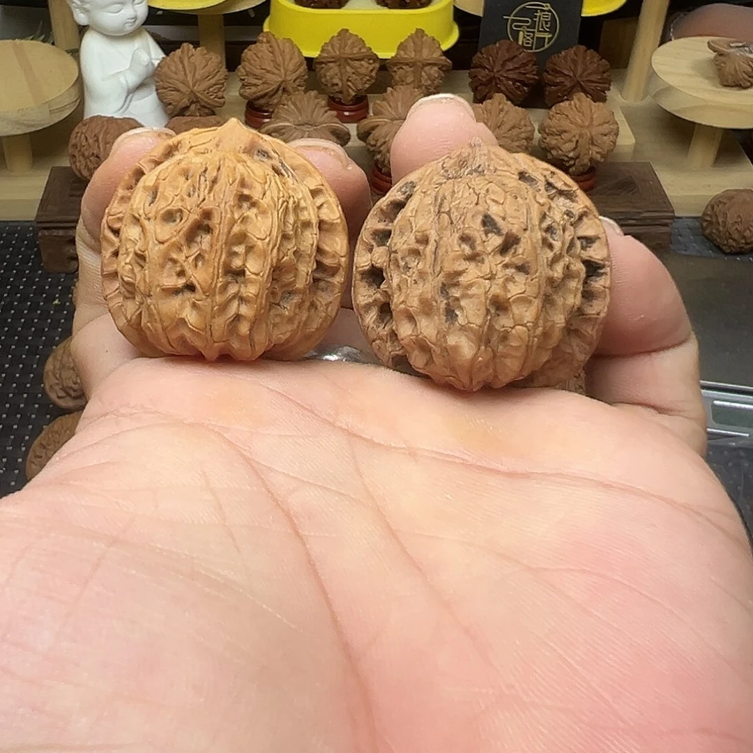 文玩核桃把件将*全品野生狼核