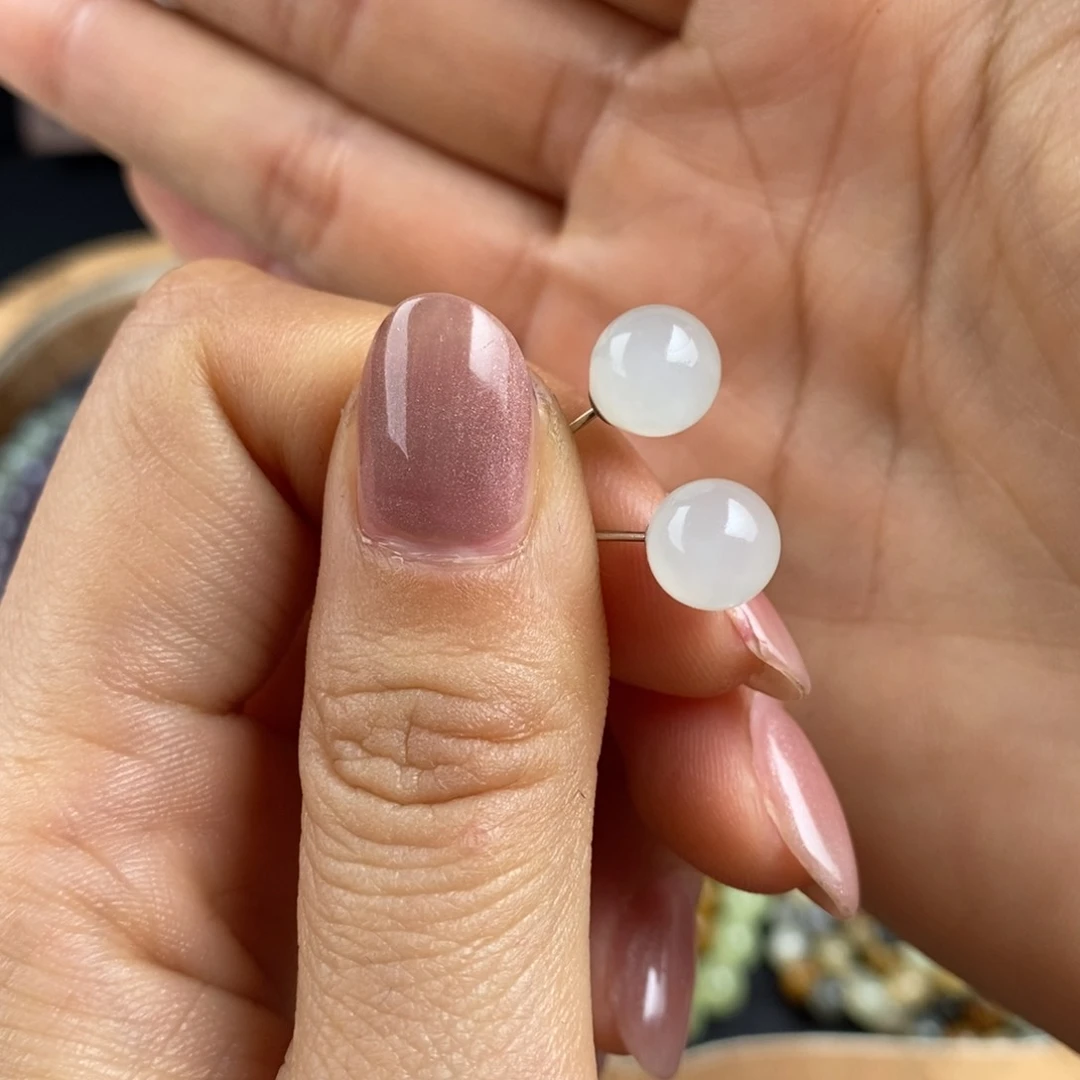 和田玉白冰耳钉银S925镶嵌