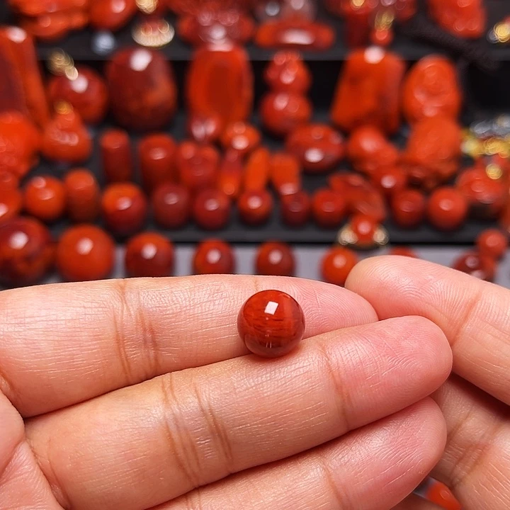 南红玛瑙未镶嵌配饰牛血火焰纹圆珠10.7mm